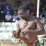 <p><strong>Ousmane Hassane, connu sous le nom de «Janvier», figure emblématique de la lutte traditionnelle nigérienne</strong> </p>
<p>Ousmane Hassane, surnommé «Janvier», est une véritable légende dans le monde de la lutte traditionnelle au Niger. En 2020, il a été couronné roi des arènes, mais cette reconnaissance s&rsquo;accompagne de défis à relever.</p>