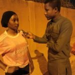 <p><strong>Le sport nocturne des adolescents à Niamey : Passion, ambitions et bien-être</strong></p>
<p>Le sport nocturne chez les jeunes à Niamey s&rsquo;affirme comme une véritable passion. Les adolescents s&rsquo;y consacrent non seulement pour le plaisir, mais aussi pour atteindre des objectifs personnels et maintenir leur bien-être physique et mental. Ces activités sportives en soirée offrent une occasion unique de socialiser tout en s&rsquo;adonnant à une pratique qui favorise la santé.</p>