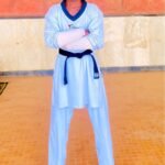 <p><strong>Mahamadou Alassane, surnommé Natona : La montée du taekwondo nigérien</strong></p>
<p>Mahamadou Alassane, connu sous le nom de Natona, émerge comme une figure prometteuse du taekwondo au Niger. Son parcours remarquable dans ce sport martial en fait un athlète à suivre. Avec ses performances impressionnantes, il attire l&rsquo;attention et inspire de nombreux jeunes praticiens. Le taekwondo nigérien a désormais une nouvelle étoile qui brille sur la scène nationale et internationale.</p>