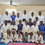 <h3>Judo : L&rsquo;AS Police, un réservoir de champions en quête de titres mondiaux</h3>
<p>Le club de judo de l’AS Police se distingue comme un véritable tremplin pour les futurs champions. Avec une ambition constante de décrocher des titres sur la scène internationale, ce club forme des athlètes déterminés à exceller. Les entraînements rigoureux et l’esprit d’équipe en font un lieu privilégié pour ceux qui aspirent à briller au niveau mondial. Les compétitions sont un terrain fertile pour ces judokas, qui mettent en pratique leurs compétences acquises. L’AS Police ne cesse de prouver son potentiel en cultivant des talents prometteurs dans le monde du judo.</p>