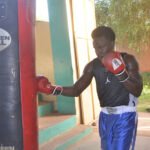 <h3>Portrait d&rsquo;Ismaël Soumana, alias Benx le Magicien : Un futur champion</h3>
<p>Ismaël Soumana, connu sous le nom de Benx le Magicien, est un jeune boxeur ambitieux. Il aspire à suivre les pas d&rsquo;Issaka Daboré, une figure inspirante dans le monde de la boxe. Sa détermination et son talent pourraient bien le mener vers un avenir glorieux dans ce sport.</p>